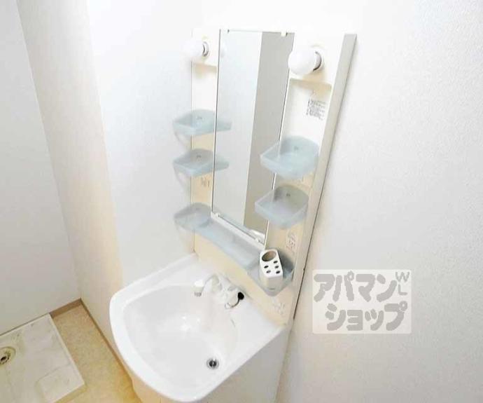 【カリヨン出町】間取