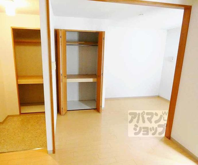 【カリヨン出町】間取