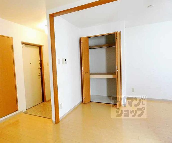 【カリヨン出町】間取