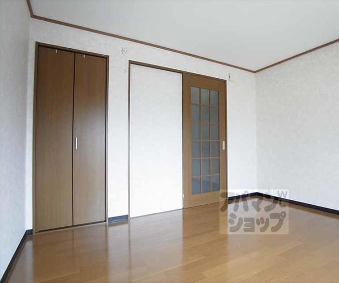 【エスメラルダ北白川】間取