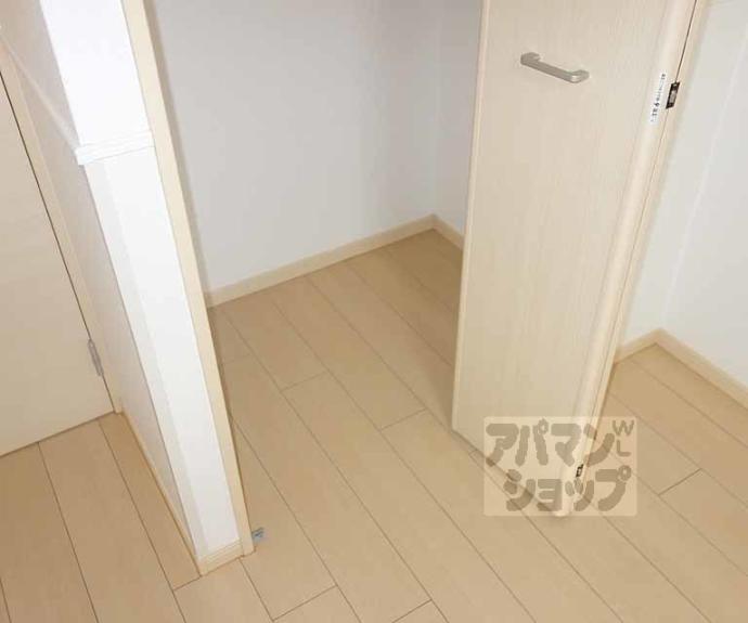 【ノイ ブルーメ桂川】間取