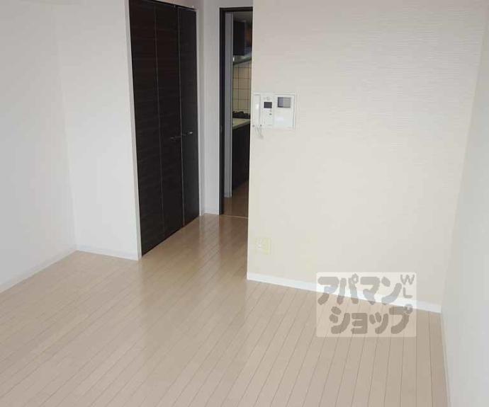 【アーバンフラッツ五条堀川】間取