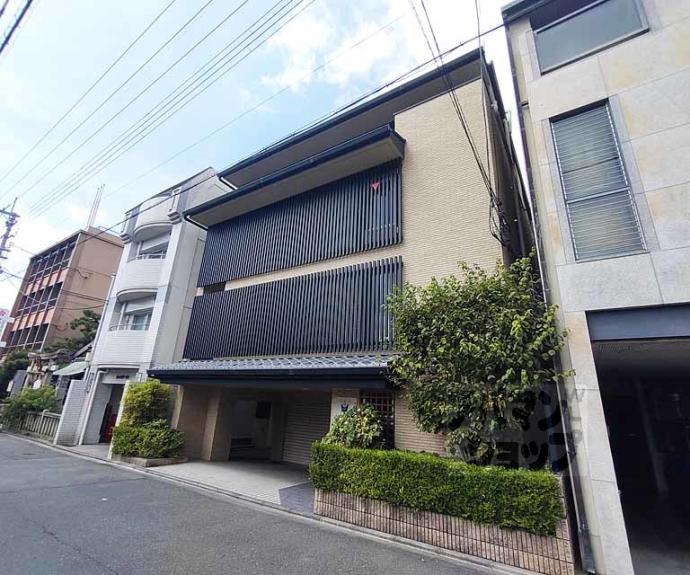 【シュシュパルク六条院】間取