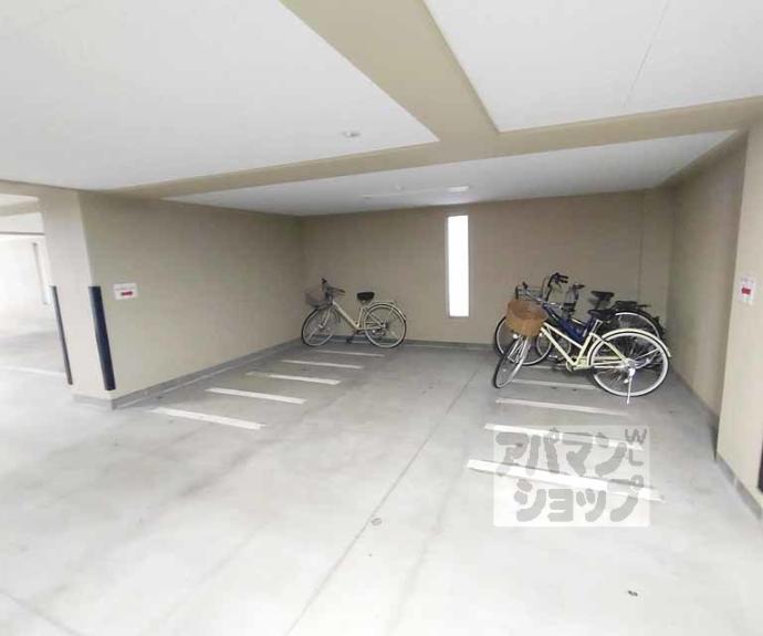 【シュシュパルク六条院】間取