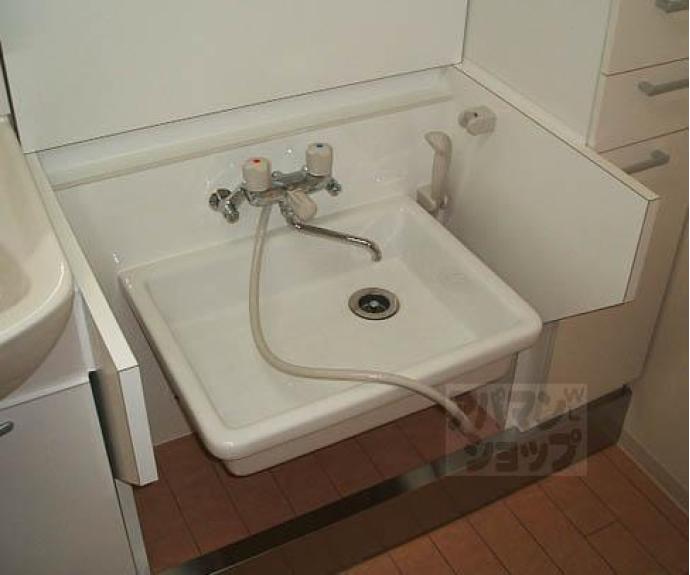 【シュシュパルク六条院】間取