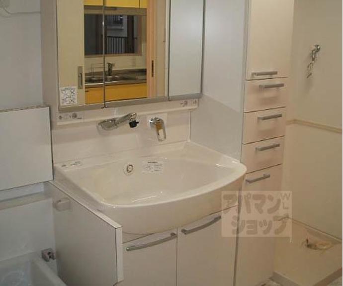 【シュシュパルク六条院】間取