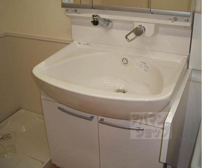 【シュシュパルク六条院】間取