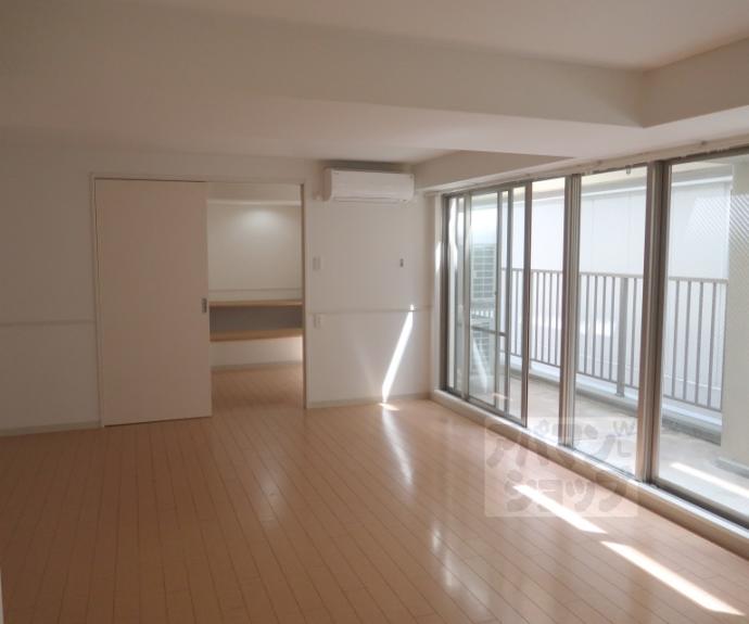 【シュシュパルク六条院】間取