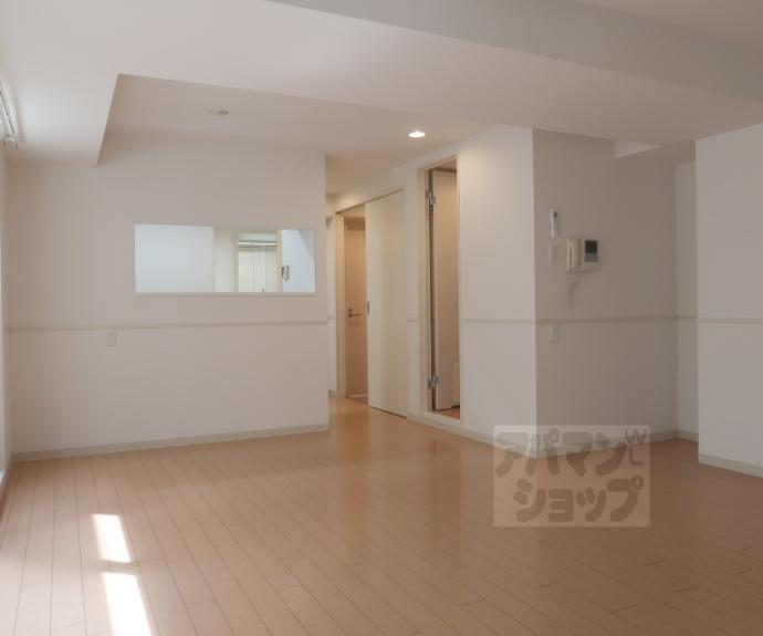 【シュシュパルク六条院】間取