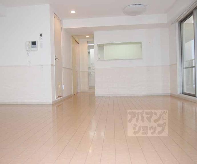 【シュシュパルク六条院】間取