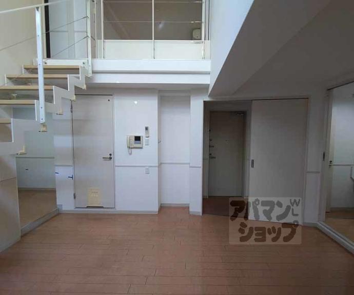 【シュシュパルク六条院】間取