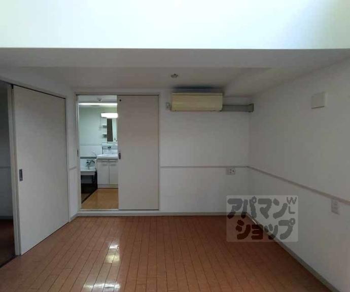 【シュシュパルク六条院】間取