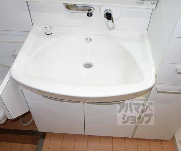 【シュシュパルク六条院】間取