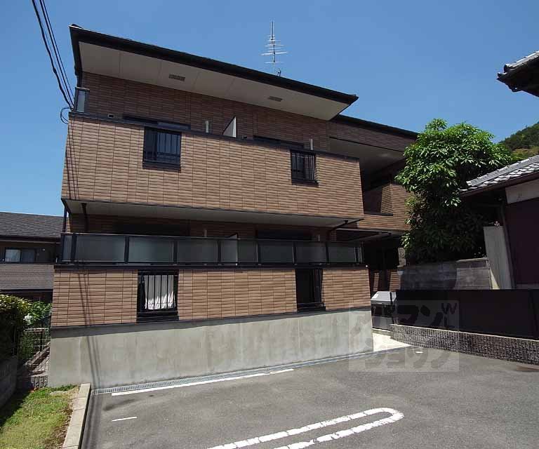 ＳＰＲＩＮＧ　ＣＯＵＲＴ