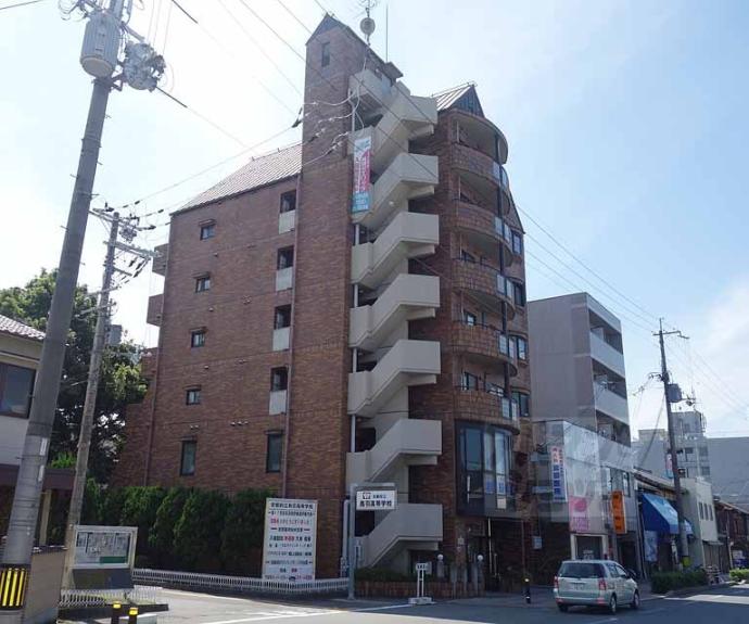 【ラ・ファミーユ】間取