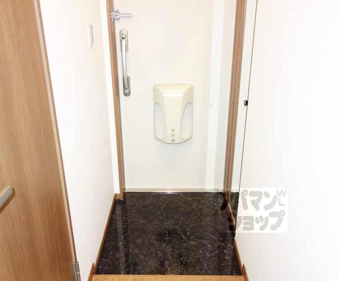 【デュラカーサ・ルシア鳥羽街道】間取