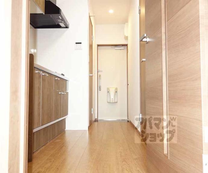 【デュラカーサ・ルシア鳥羽街道】間取