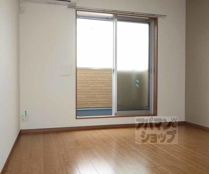 【デュラカーサ・ルシア鳥羽街道】間取