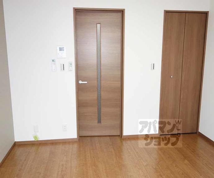 【デュラカーサ・ルシア鳥羽街道】間取