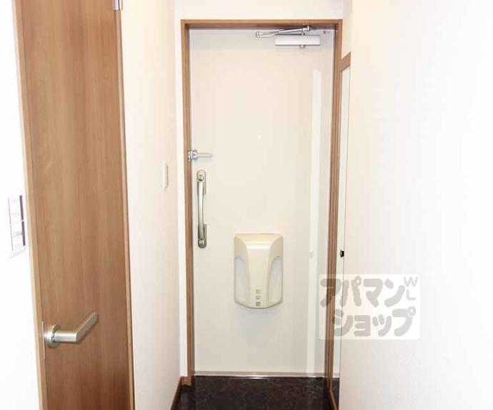 【デュラカーサ・ルシア鳥羽街道】間取