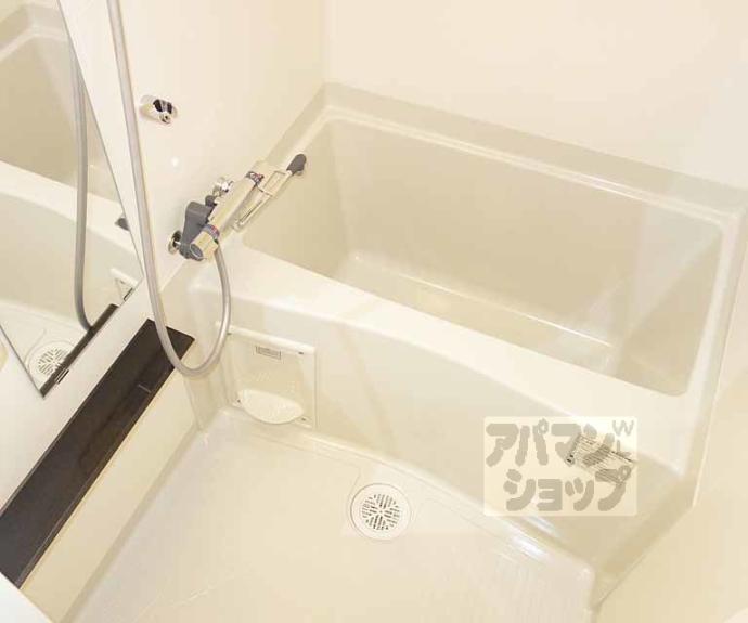 【プレサンスＴＨＥ　ＫＹＯＴＯ　華苑】間取