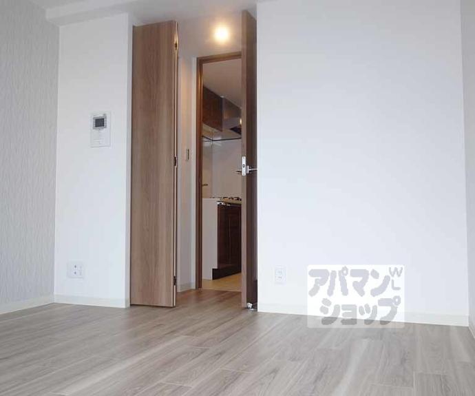 【プレサンスＴＨＥ　ＫＹＯＴＯ　華苑】間取