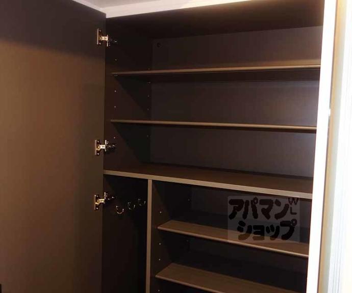 【プレサンスＴＨＥ　ＫＹＯＴＯ　華苑】間取