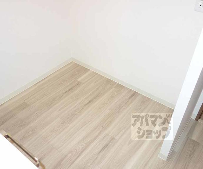 【プレサンスＴＨＥ　ＫＹＯＴＯ　華苑】間取