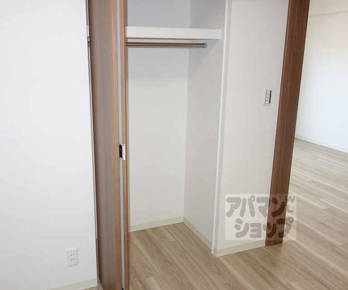 【プレサンスＴＨＥ　ＫＹＯＴＯ　華苑】間取