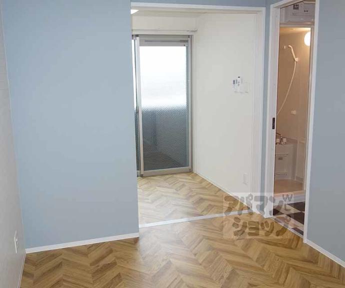 【ｎｉｃｏ西大路】間取