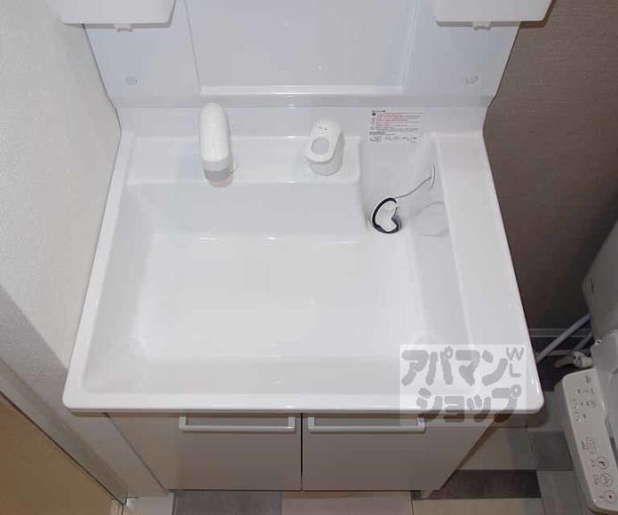 【ｎｉｃｏ西大路】間取