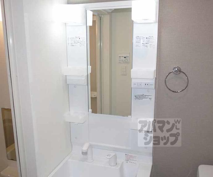 【ｎｉｃｏ西大路】間取