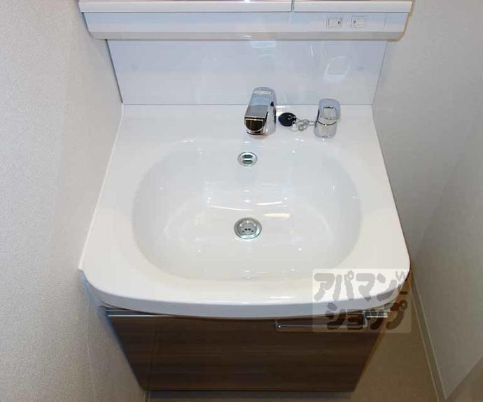 【プレサンスＴＨＥ　ＫＹＯＴＯ　彩美】間取