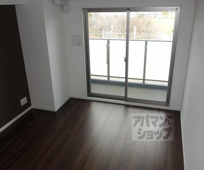 【メゾン・トラスト京都梅小路公園】間取