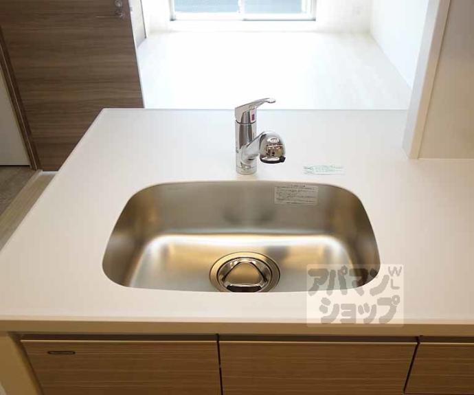 【クリスタルグランツ京都西大路】間取