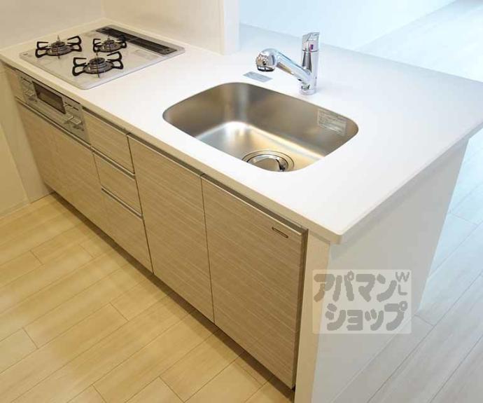 【クリスタルグランツ京都西大路】間取