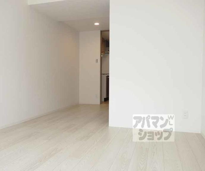 【エスプレイス京都RAKUNAN】間取