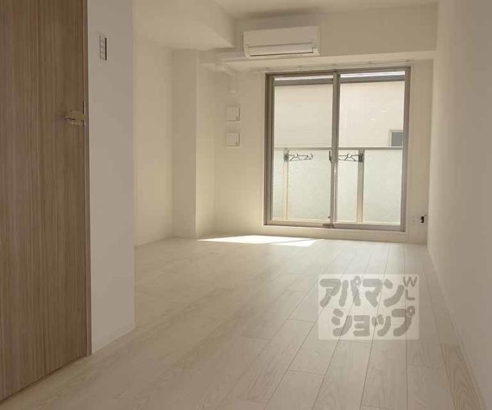 【エスプレイス京都RAKUNAN】間取