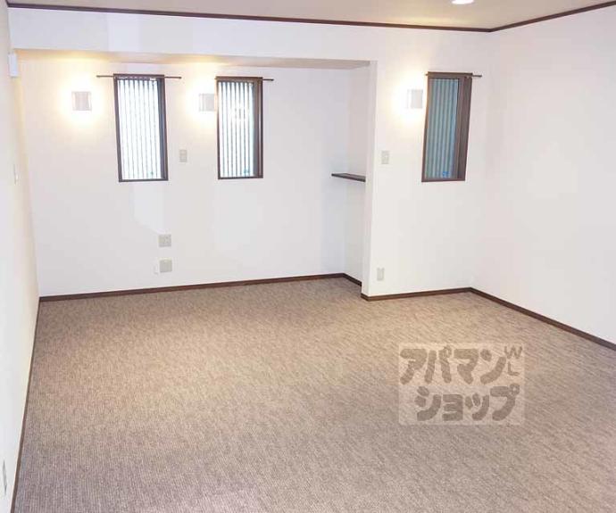 【天使ＥｉＧＨＴ　ＲｏｏＭ】間取