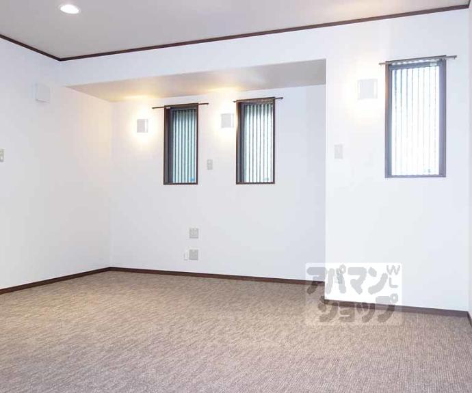 【天使ＥｉＧＨＴ　ＲｏｏＭ】間取