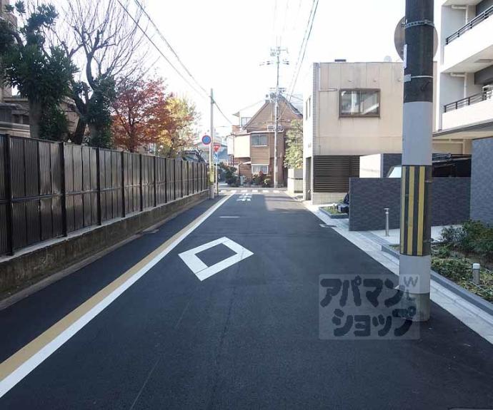 【プレサンスロジェ京都西大路】間取