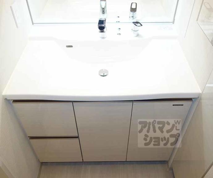 【プレサンスロジェ京都西大路】間取