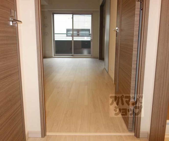 【プレサンスロジェ京都西大路】間取