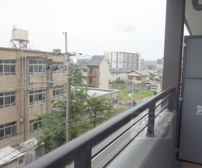 【プレサンスロジェ京都西大路】間取