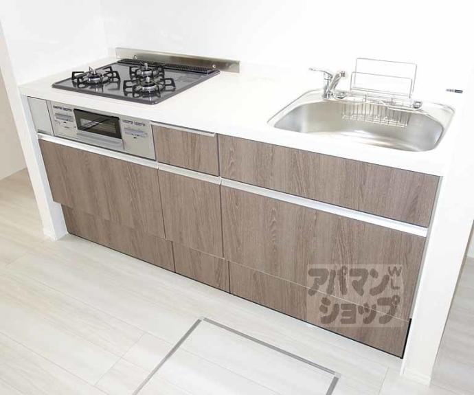 【Ｃｏｚｙ　Ｃｏｔｅ　上鳥羽】間取