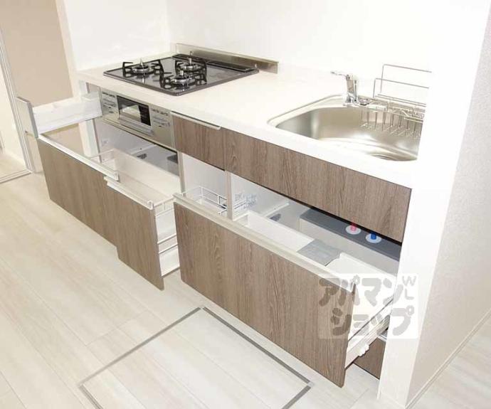 【Ｃｏｚｙ　Ｃｏｔｅ　上鳥羽】間取