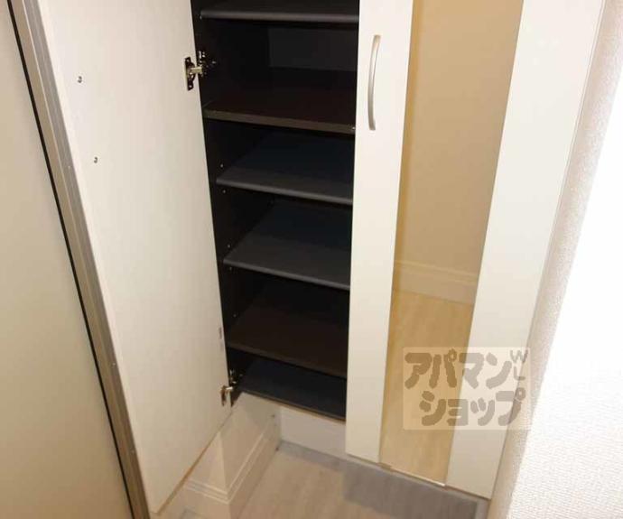 【Ｃｏｚｙ　Ｃｏｔｅ　上鳥羽】間取