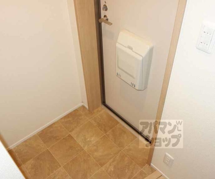 【新コゥジィーコート烏丸】間取