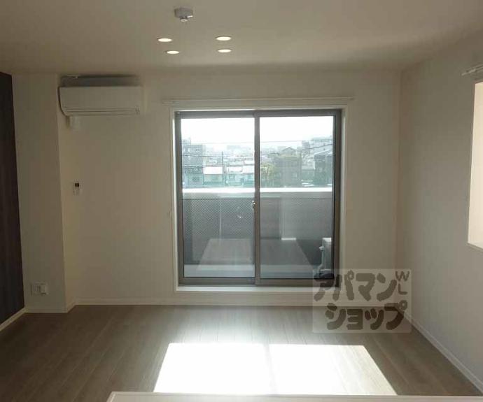 【シャーメゾン梅小路】間取