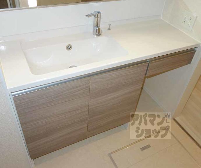 【アデウ　ドゥーエ】間取